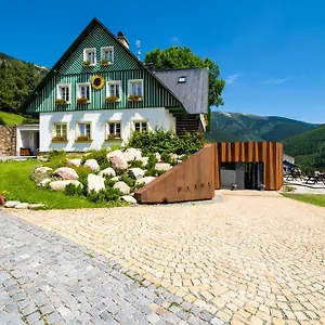 Guest house Slunecnice & Panorama Restaurace Farma, Spindleruv Mlyn